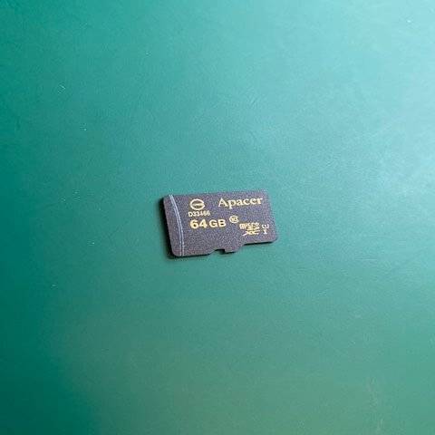黃先生 Micro SD 檔案無法讀取