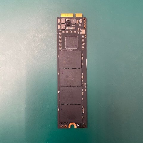 陳先生 SSD 無法讀取