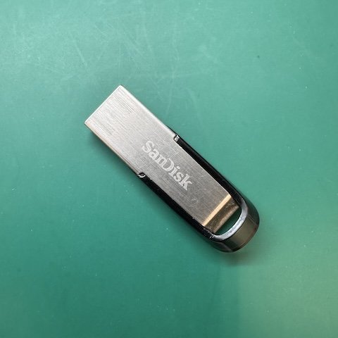 森潤投資有限公司 USB隨身碟 無法讀取