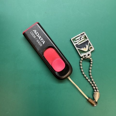 王小姐 USB隨身碟 資料遺失