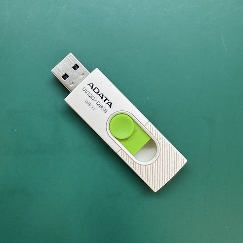 羅先生 USB隨身碟 無法讀取