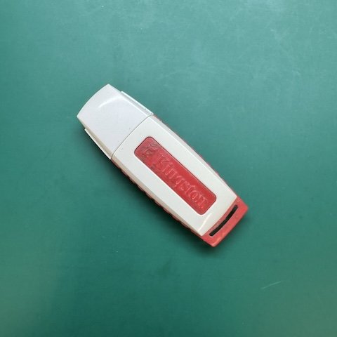 李小姐 USB隨身碟 無法讀取