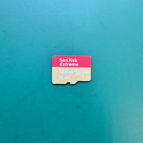 呂小姐 Micro SD 無法讀取