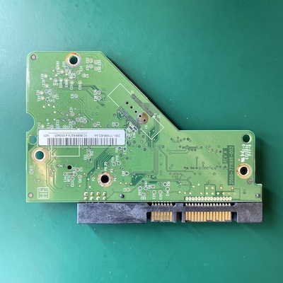 硬碟零件電路板如果放置潮濕環境容易故障
