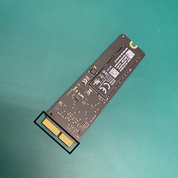 Macbook SSD專用的讀取介面